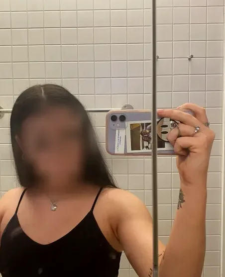 Christina, 26
