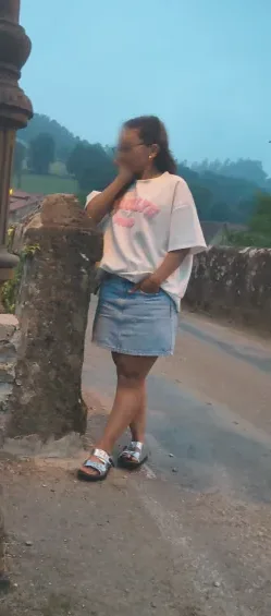 Emma, 32