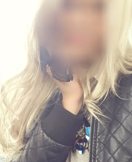 Katrin, 32
