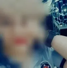 Lara, 36
