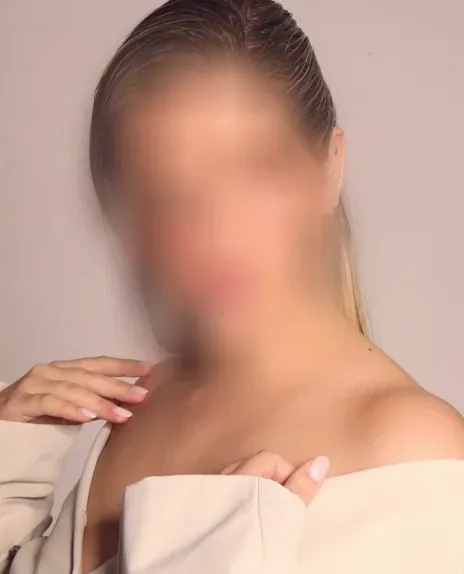 Leonie, 38