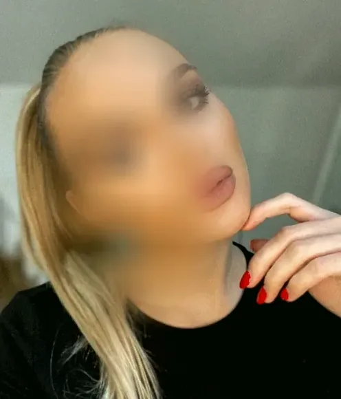 Melanie, 31