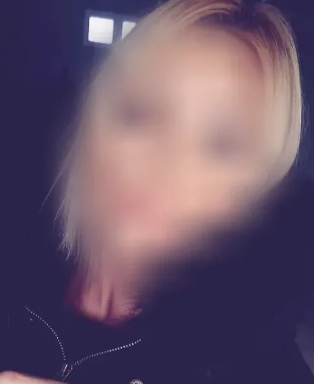 Mira, 25