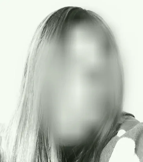 Nicole, 34