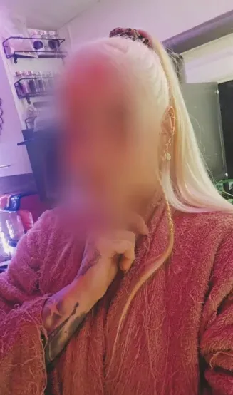 Nicole, 34