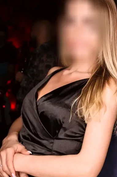 Nora, 35