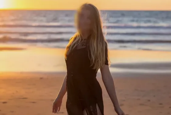 Pauline, 32