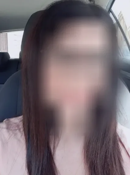Saskia, 38