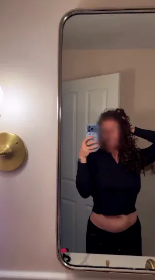 Sophie, 37
