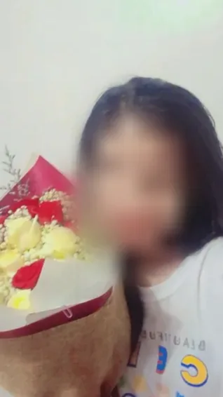 Viktoria, 23
