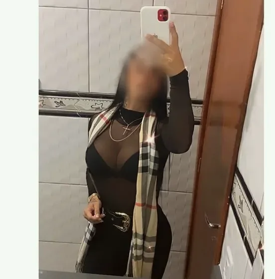Yasmin, 32