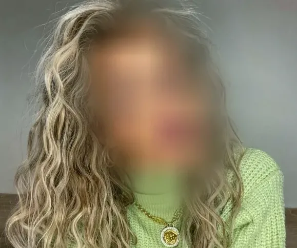 Yvonne, 35